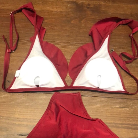 Red Deep-V Ruffled Triangle-Cup, Low Rise Bikinis - Picture 5 of 8